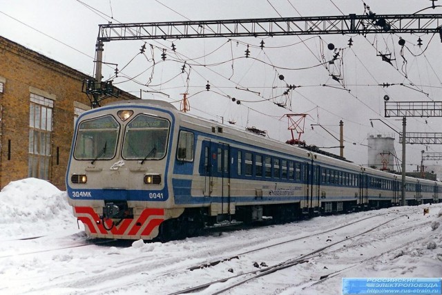 В Новосибирске в электричке установили пластиковое окно