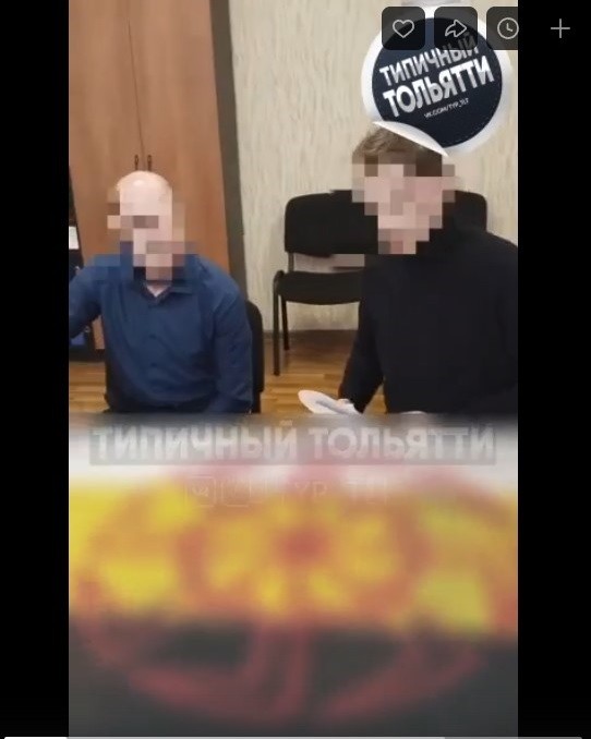 В школе города Тольятти ученик принёс флаг с коловратом