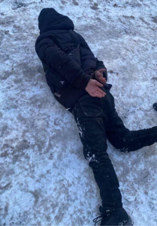 Во Владивостоке задержали маньяка-рецидивиста, который избил и изнасиловал женщину в подъезде