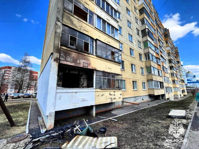 14-летняя школьница спасла из пожара троих детей. На кадрах — все, что осталось от квартиры