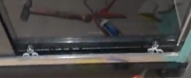 Двёрка душевая