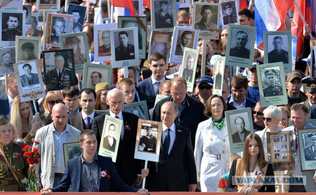 Когда едешь такой по Парк-авеню на прокатном велике, а тут Обама