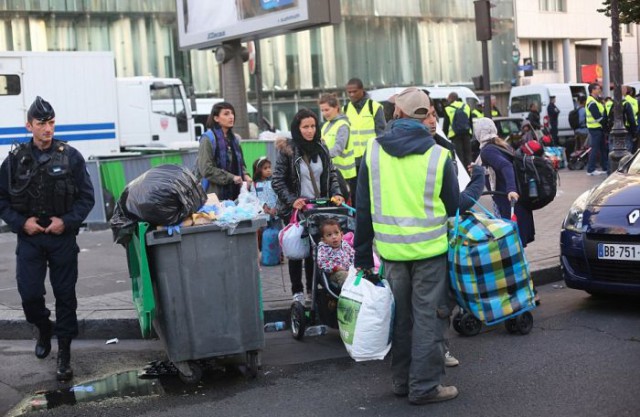 Полиция Франции разгромила лагерь беженцев в Париже