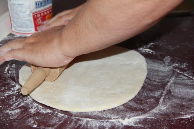 Пирог с мойвой