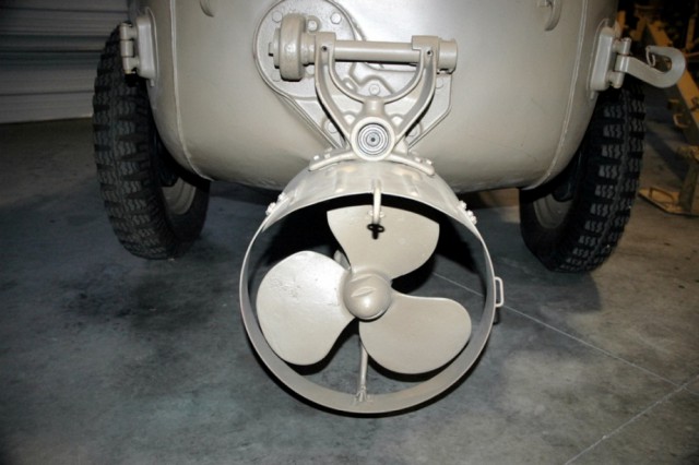 Жук-плавунец: тест-драйв Volkswagen Type 166 Schwimmwagen