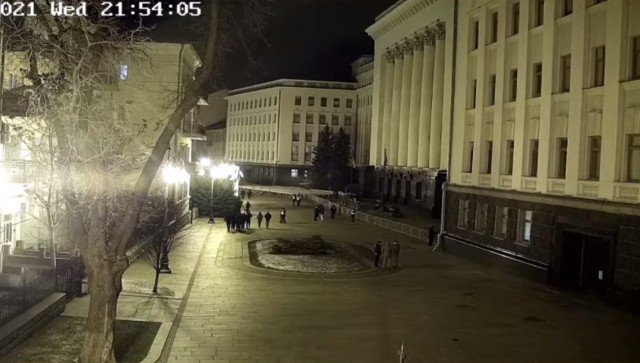 В Киеве на площади Независимости начался митинг против Зеленского