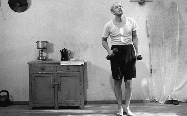 А мог ли Корейко уместить в чемодан свои миллионы?