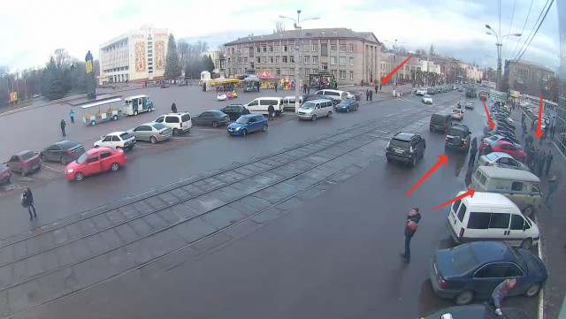Угон Лексуса возле ТРЦ за 1,5 минуты