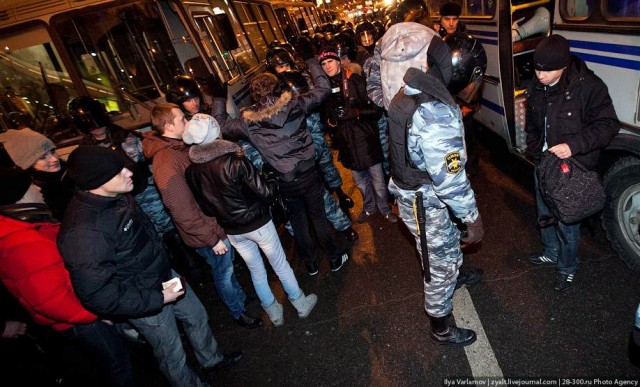 Беспорядки в Москве - продолжение возле Киевского