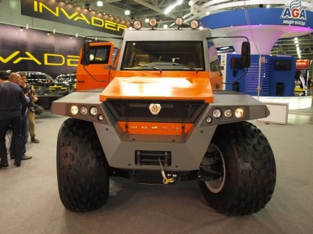 Огромный российский внедорожник