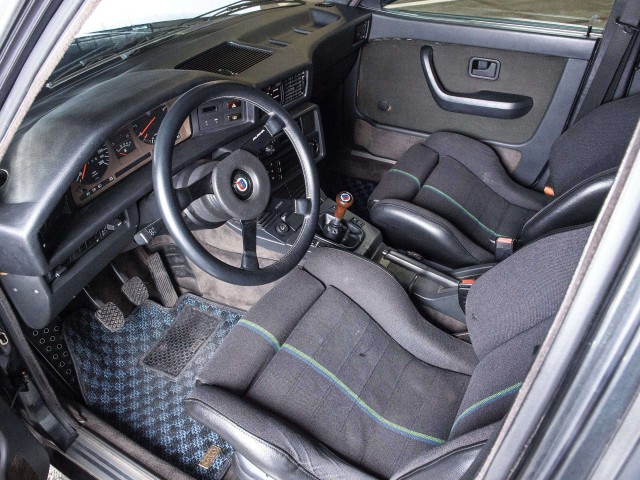 BMW, Mercedes и британцы. Красивых автофото пост