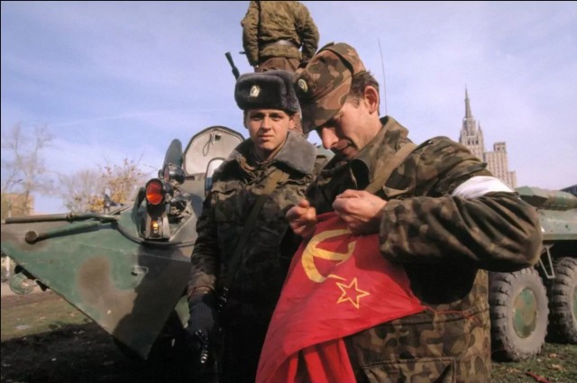 Военные пенсионеры: их реальная жизнь в армии, судьба и доходы на пенсии в коротких фактах