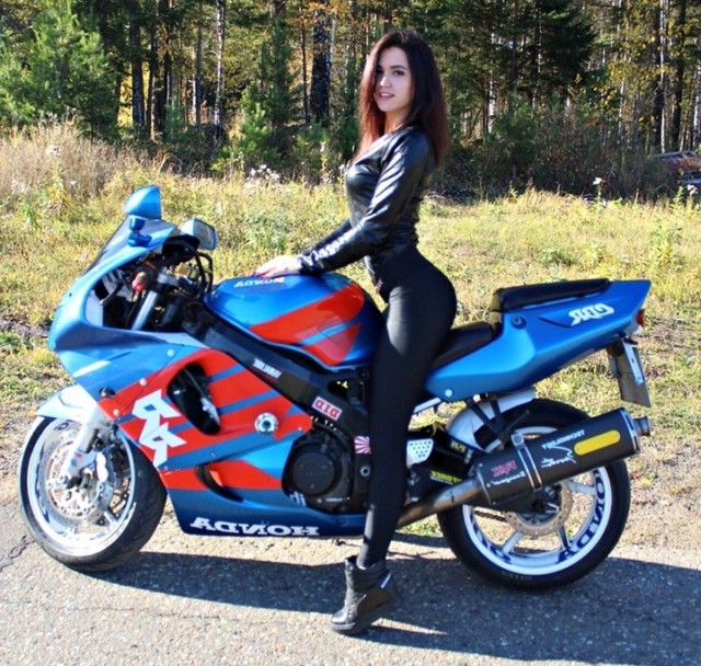 Ленка, фоткай давай, как будто я модель