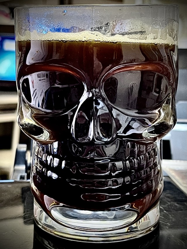 А из какой кружки вы пьёте на работе?