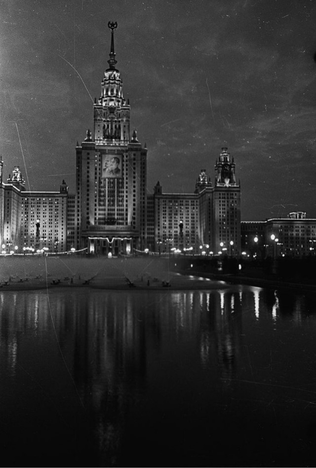 Москва и москвичи. Двадцатый век. 14.01.25