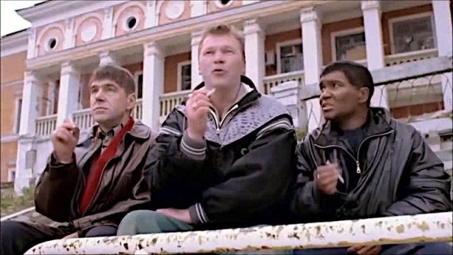 Девушка удивлена, что ребенок похож не на нее