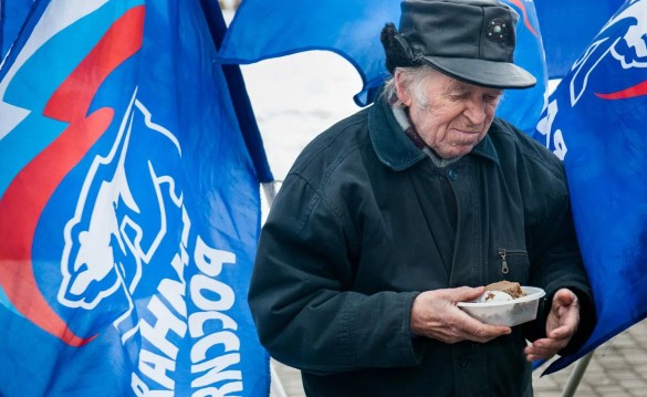 Заработок на каждого члена семьи должен быть 100 т.р., остальное бедность