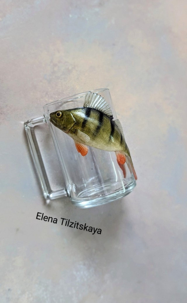 Рыбов показываю