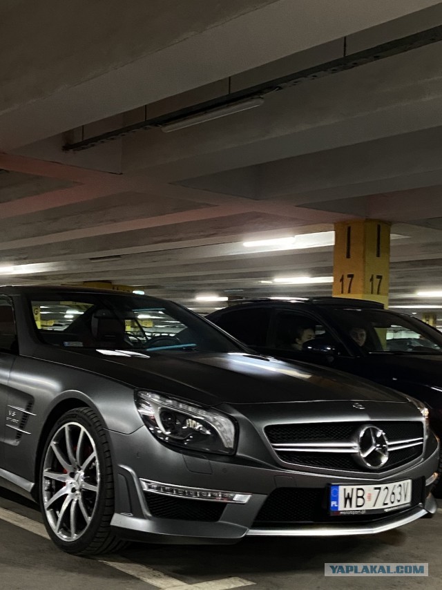 Молодежная авто тусовка Варшавы перед прошлым новым годом