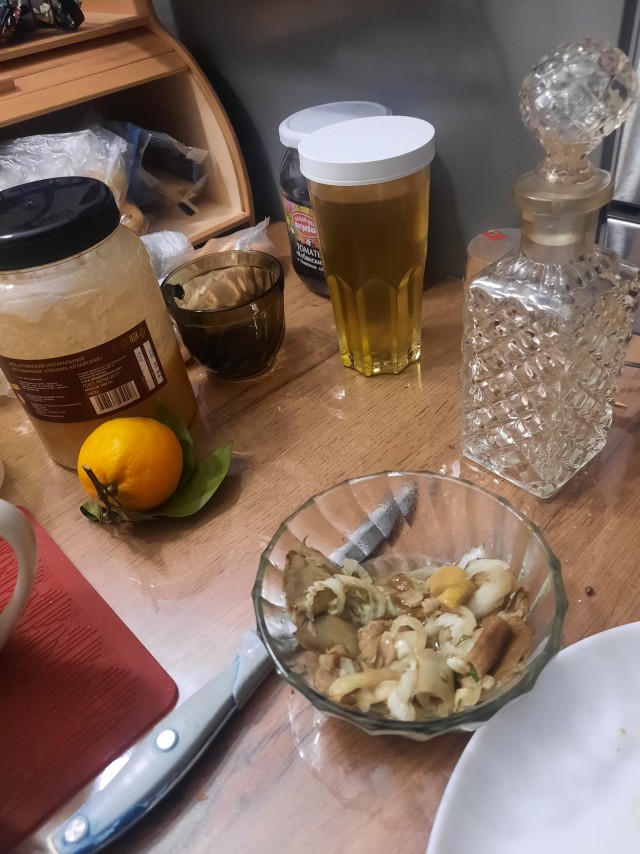 Вот когда в 6 утра хочется это допить, это алкоголизм?