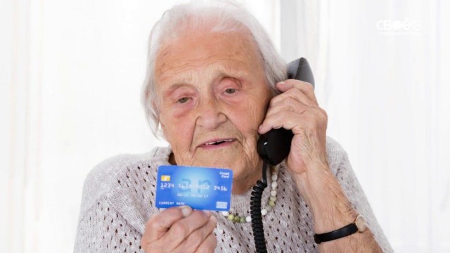 Пенсионерка в Якутске обманула более 30 человек на 17 млн рублей