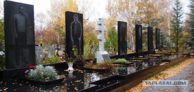 «Крузак» от дяди в малиновом пиджаке: автолегенды 90-х, которые до сих пор в цене