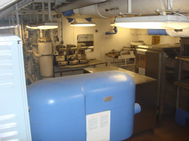 Линкор "Нью-Джeрси" (Battleship USS New Jersey)
