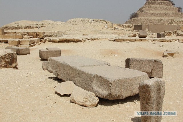 Одни уверены, что Египетские пирамиды построили инопланетяне, другие отрицают. Кто прав?