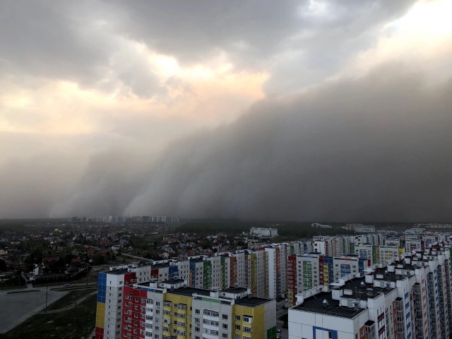 К Кургану подбираются пожары. Горит буквально все вокруг города
