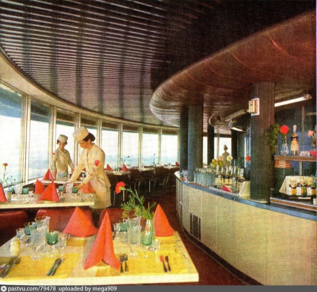Чем кормили в ресторане "Останкинской" телебашни во времена СССР?