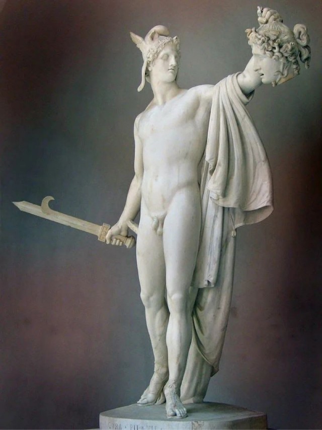 Резьба по дереву. Очень впечатляет.