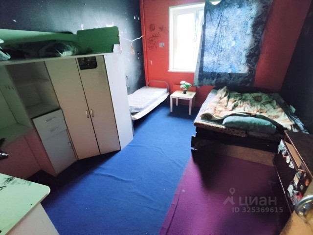 Довольно необычный дизайн.