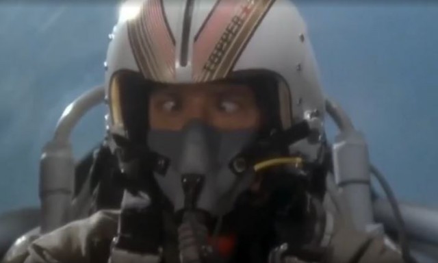 Кувейт чествует воздушного аса, которому посчастливилось за один боевой вылет сбить сразу три американских истребителя F-15