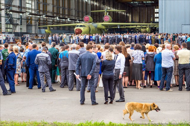 В Таганроге показали первую модернизированную амфибию Бе-200