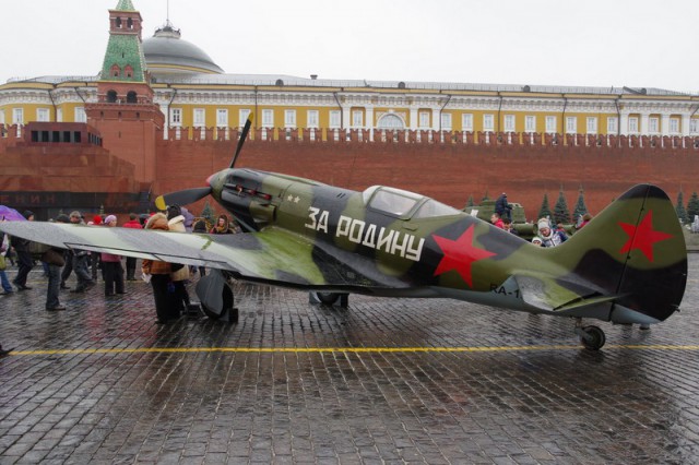 Подъем советского истребителя МиГ-3 и ст. лейтенанта В.П. Бухтеева