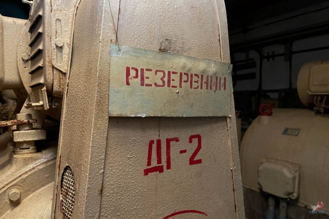"Открыл гермолюк посреди леса и спустился в военный спецобъект. Так и не понял, заброшенный он или действующий"