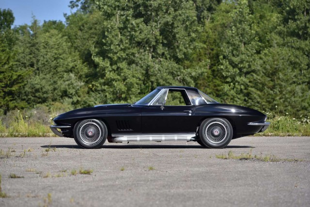 Автомобили аукциона Mecum. Top-16 2024 года.