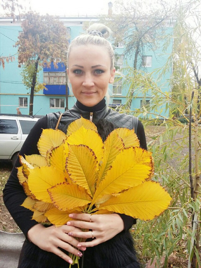 Девушки на улицах