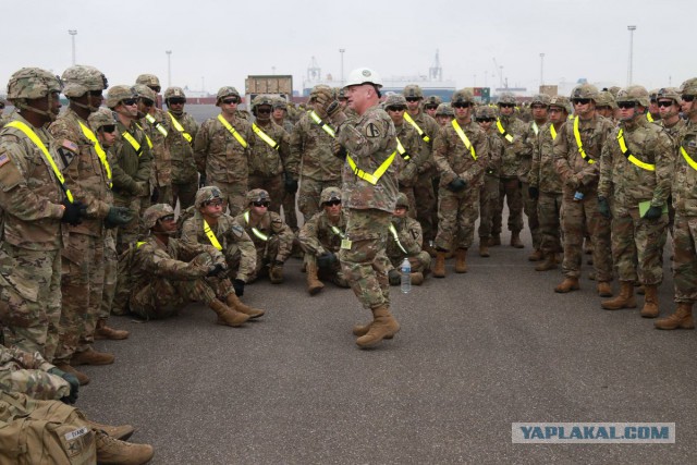 Военная техника США прибыла в Антверпен