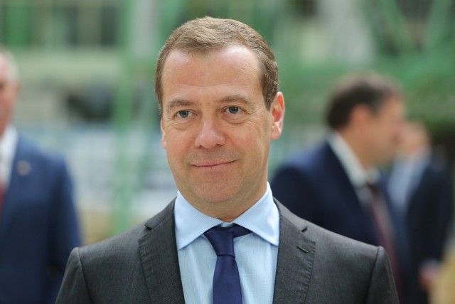 Медведев отреагировал на новый приговор Навальному латинской пословицей