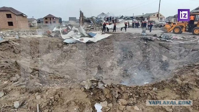Очевидцы сообщают о взрыве на заправке в Махачкале
