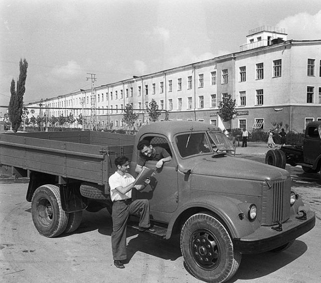 Игра на ЯПе: Угадай АВТО-9