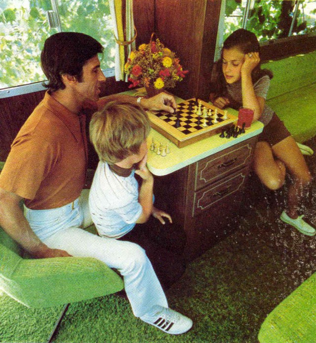 Винтажная реклама кемперов 70-х