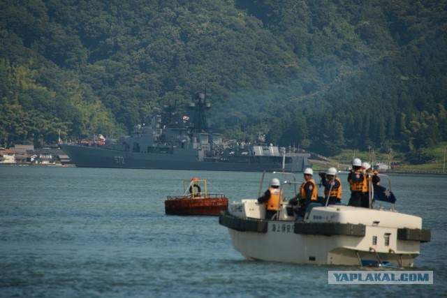 Отряд кораблей ТОФ ВМФ России на военно-морской базе Морских сил самообороны Японии в Майдзуру