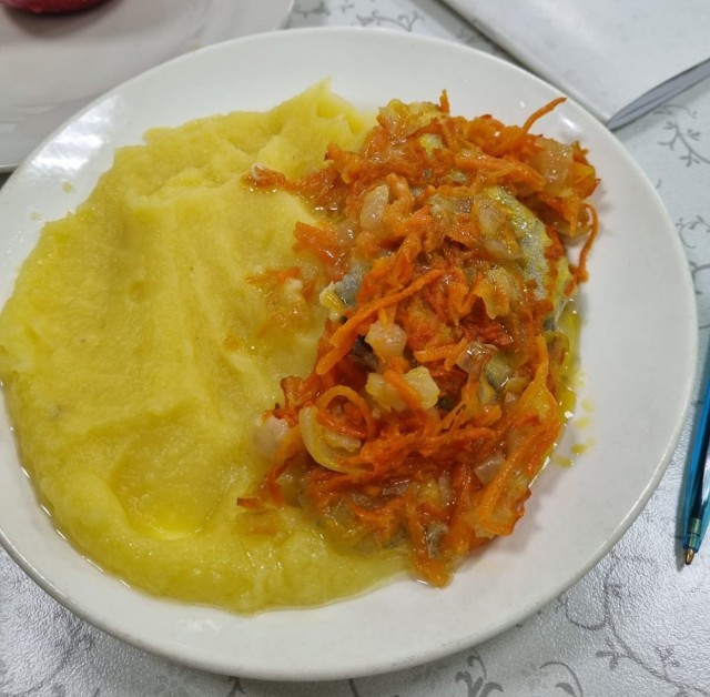 «Учителя просят детей не кушать!»