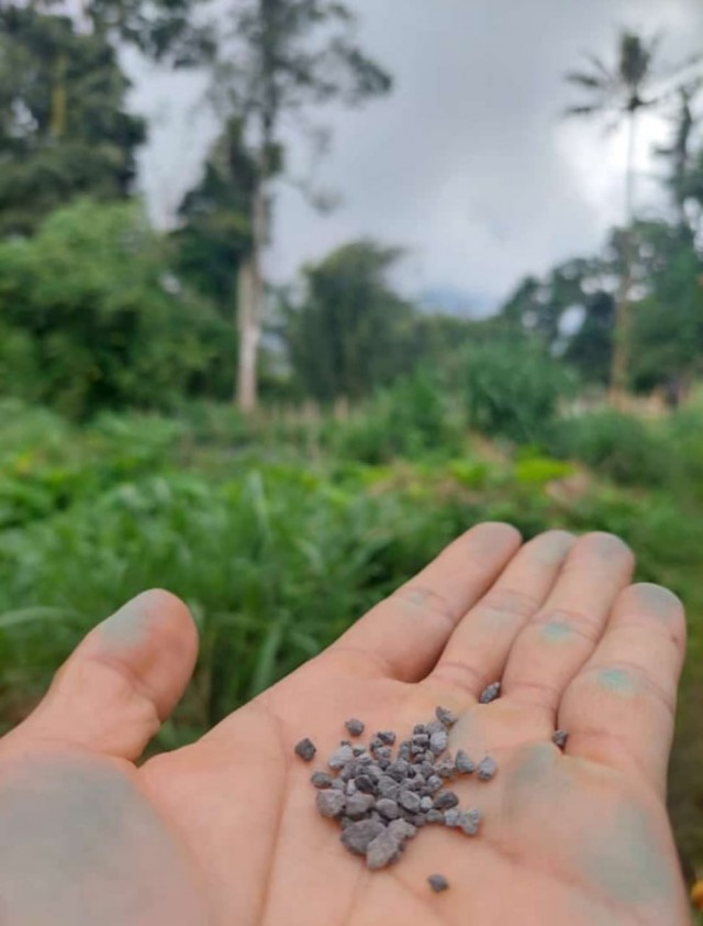 В Индонезии началось извержение вулкана Мерапи, а вулканический пепел поднялся на высоту в 3000 метров