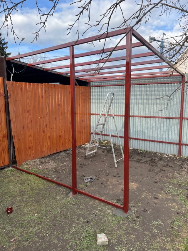 Охапка дров сарай готов