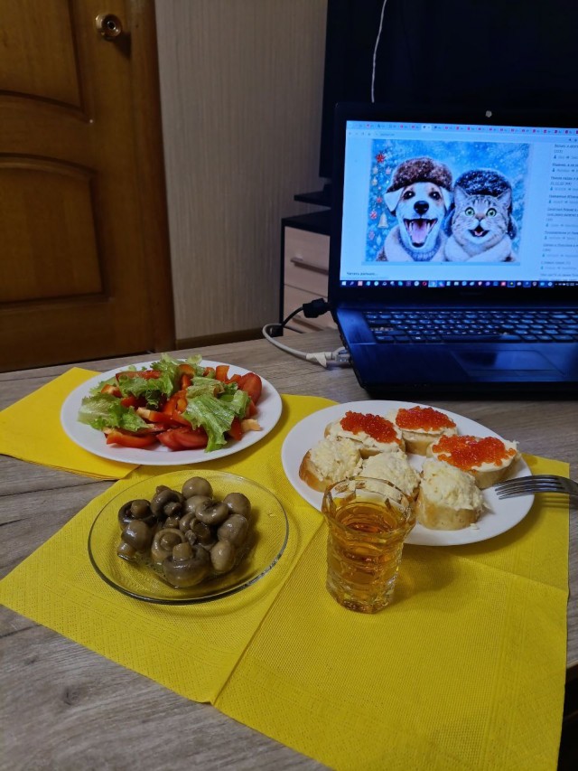 Приглашаю всех к столу