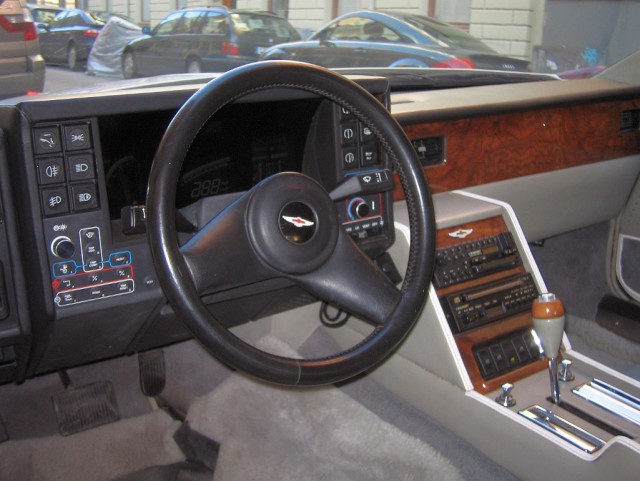 Aston Martin Lagonda