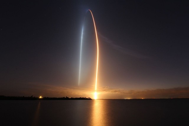 Второй пилотируемый полет на корабле Crew Dragon компании SpaceX на МКС должен состояться сегодня. Трансляция